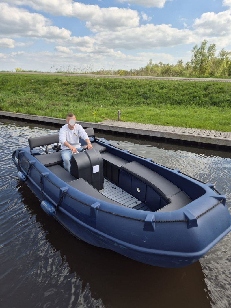     Giethoorn Venetië - Family Boat 23